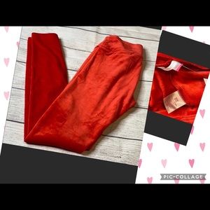 HOLD   No Boundaries leggings